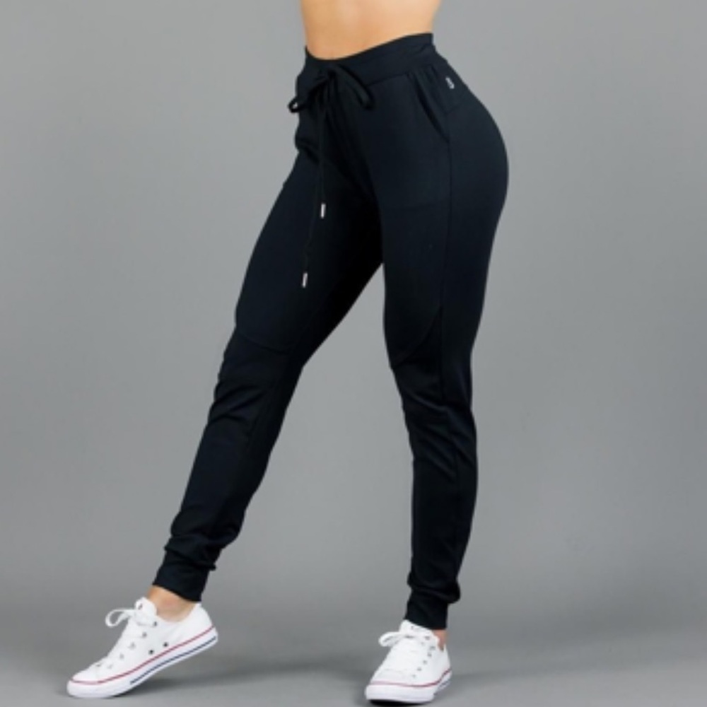 BuffBunny Jasmine Tapered Joggers Black Size Small